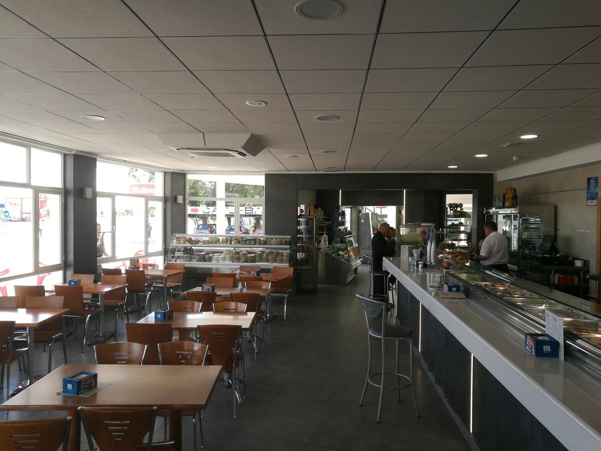 Hostal Los Gabrieles Албасете Екстериор снимка