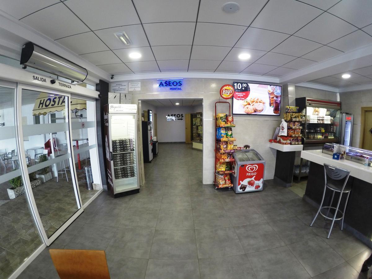Hostal Los Gabrieles Албасете Екстериор снимка