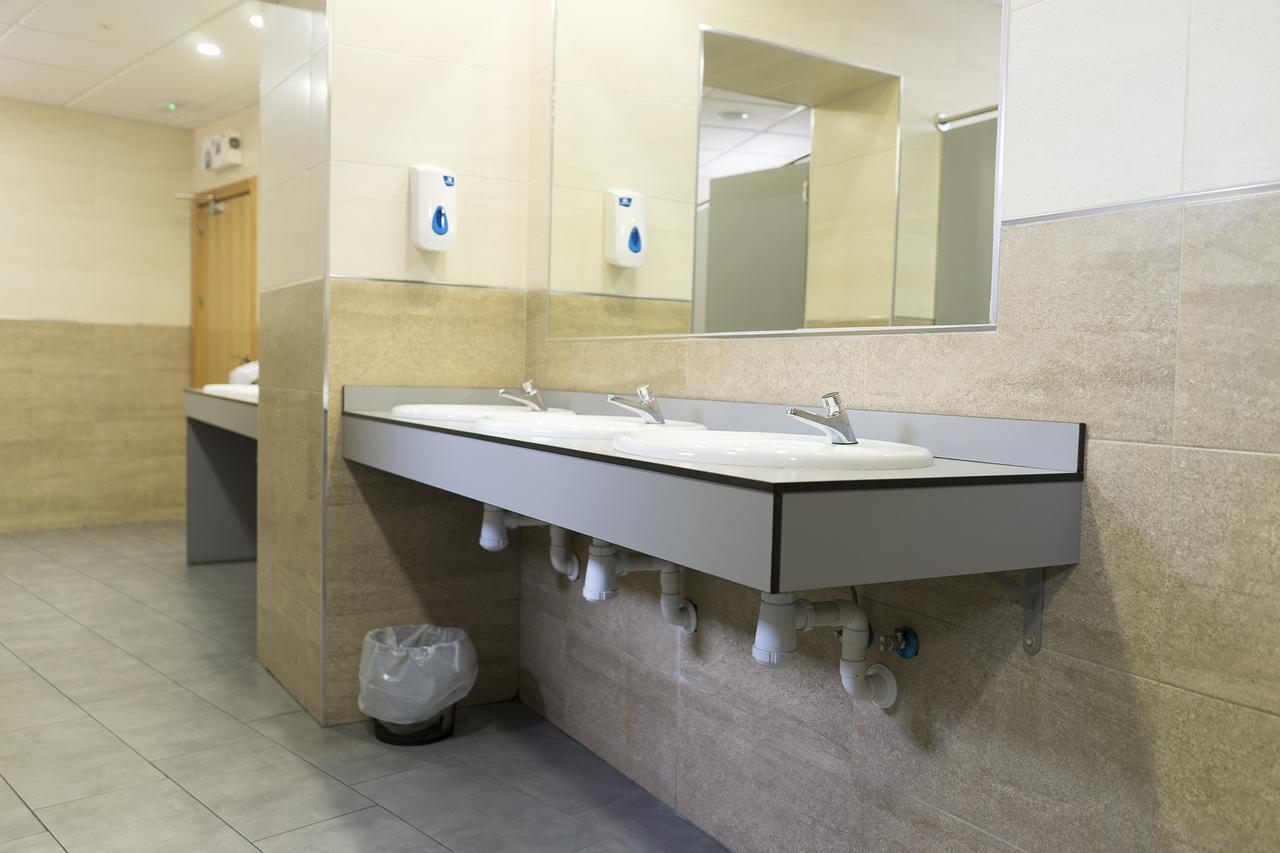 Hostal Los Gabrieles Албасете Екстериор снимка